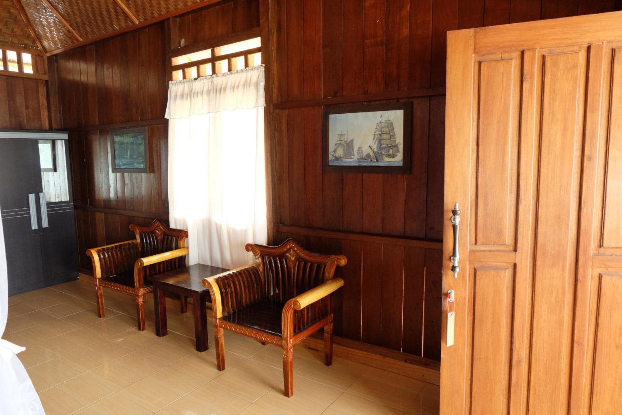 Bolilanga Island Resort - Togean Island Angkayo Luaran gambar