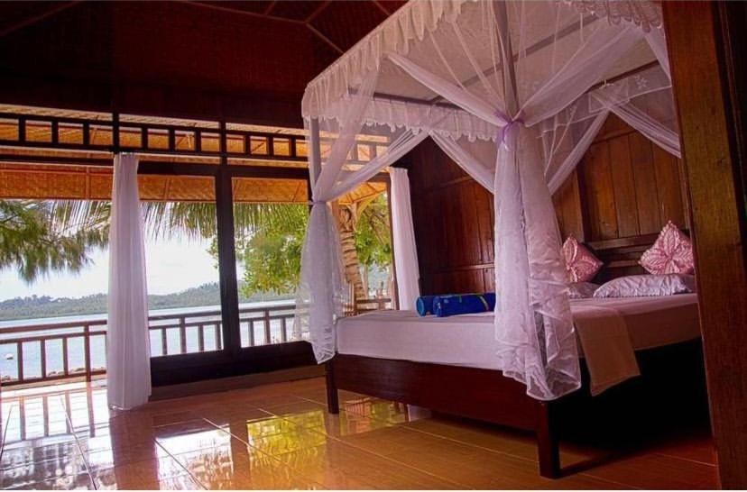 Bolilanga Island Resort - Togean Island Angkayo Luaran gambar