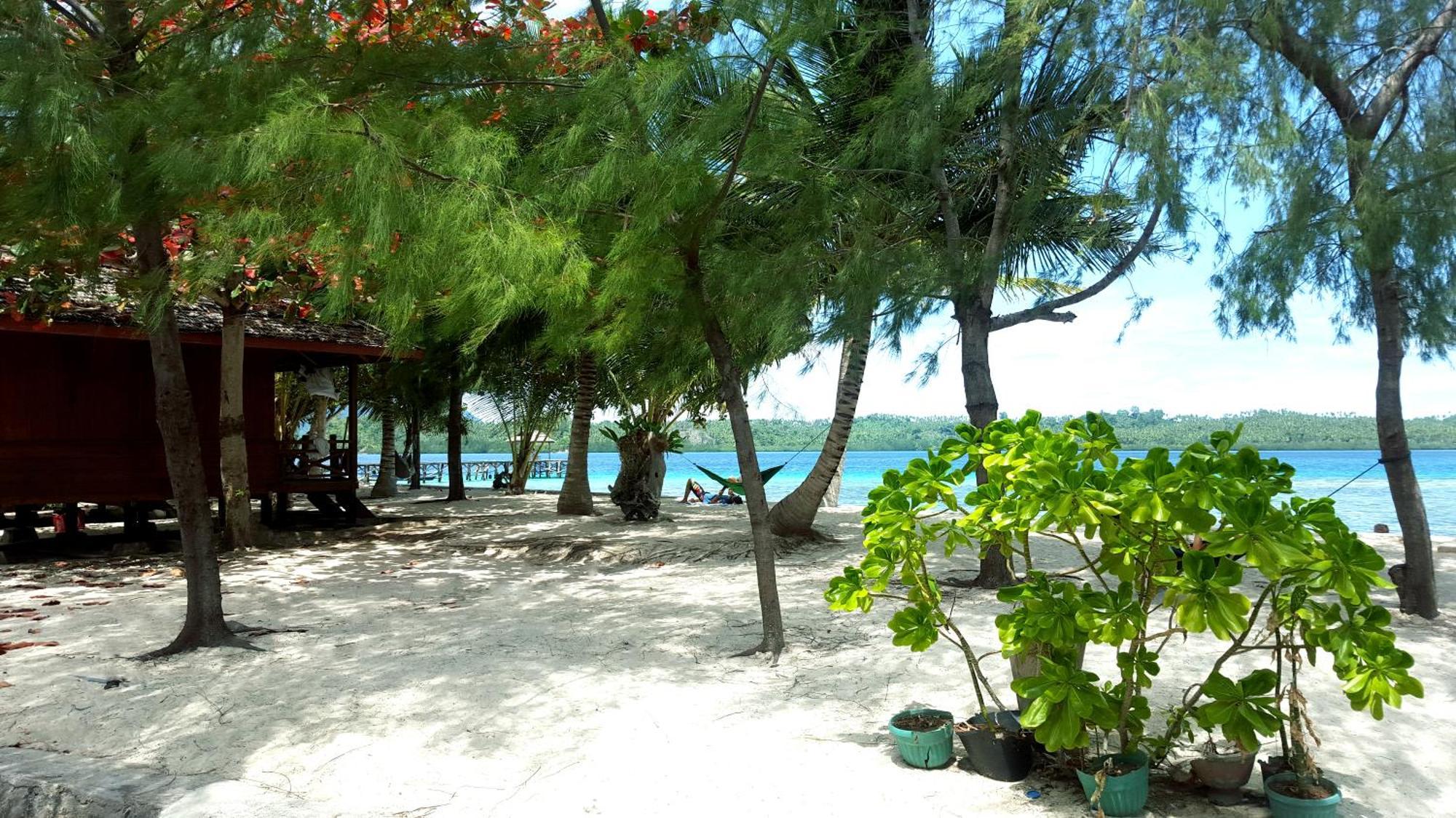 Bolilanga Island Resort - Togean Island Angkayo Luaran gambar